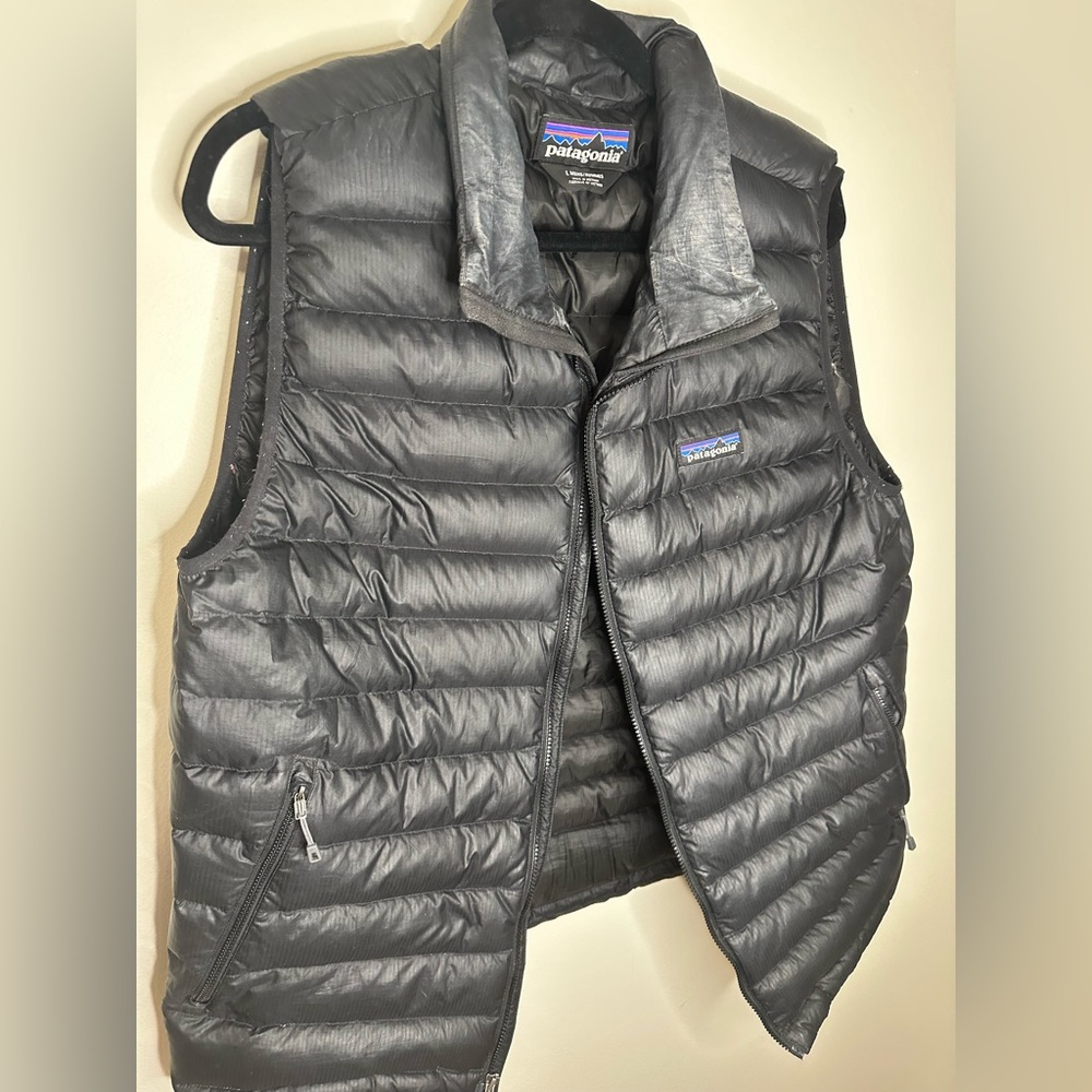 Patagonia Men’s Down Puffer Vest Size Large in Black
